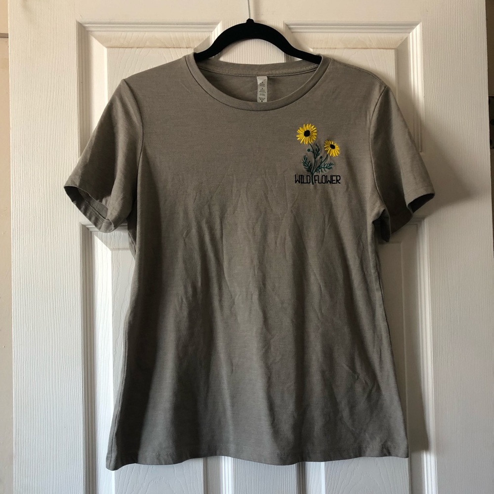 WILDFLOWER embroidered tee 🌻